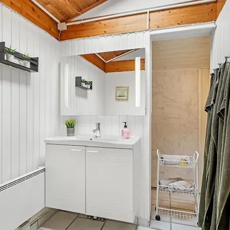 Casa vacanze Gudfast - 300m To The Fjord By Interhome *